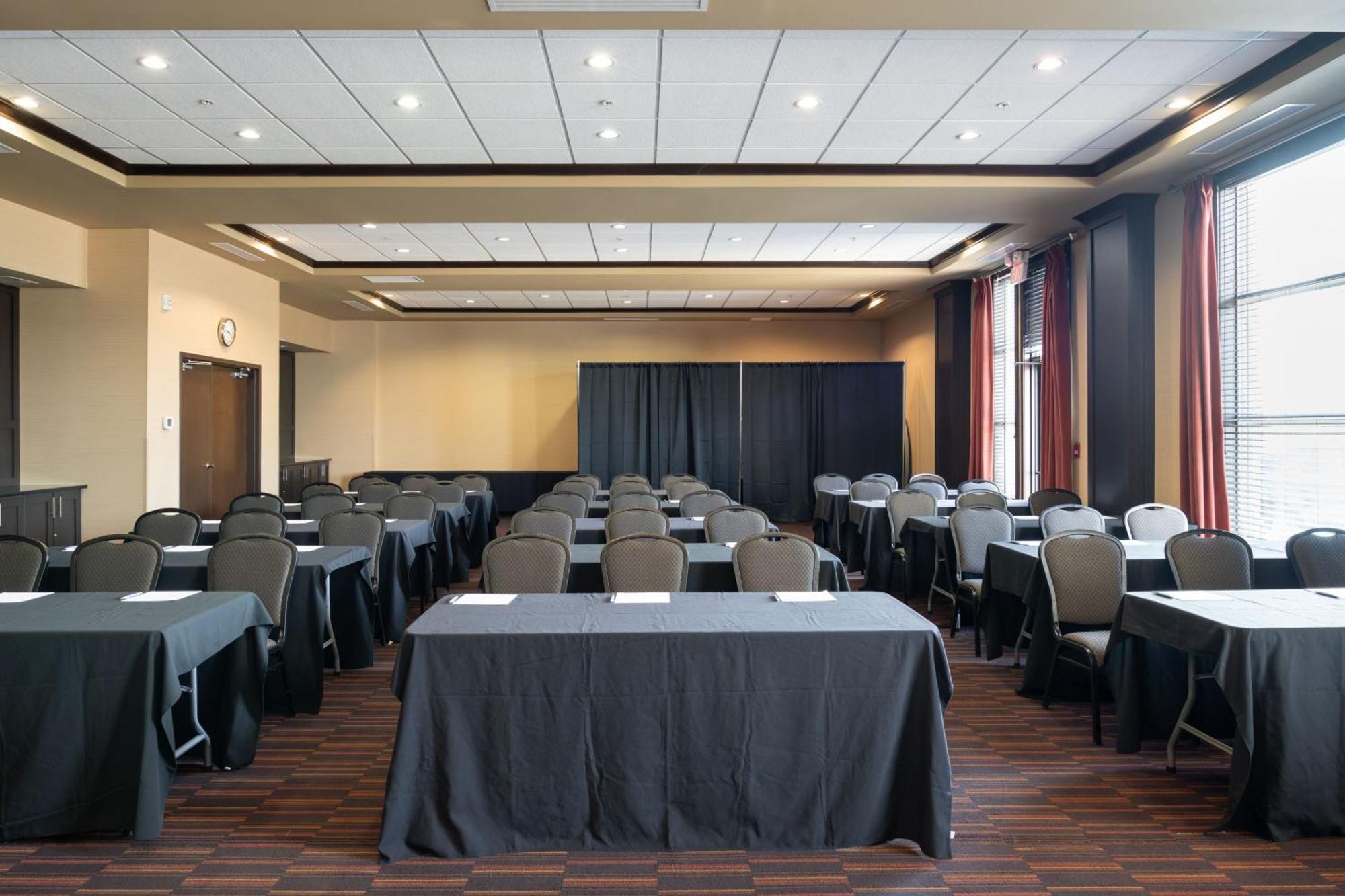 Four Points By Sheraton Edmonton International Airport Nisku Exterior foto