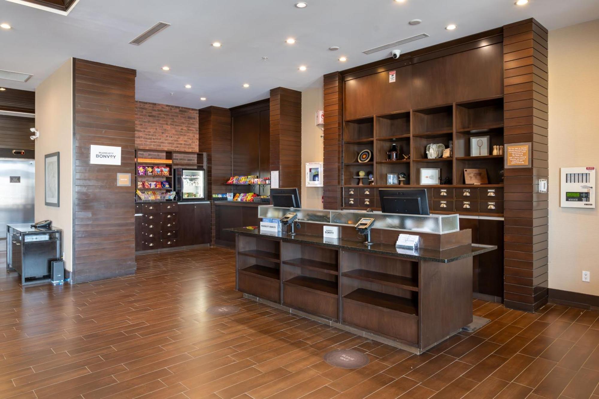 Four Points By Sheraton Edmonton International Airport Nisku Exterior foto